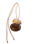 Colar Longo com Resina Metálica