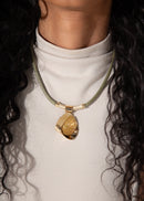 Colar Raiz Feminino em Corda Náutica e Seda Pingente Folheado a Ouro 18k com Capim Dourado